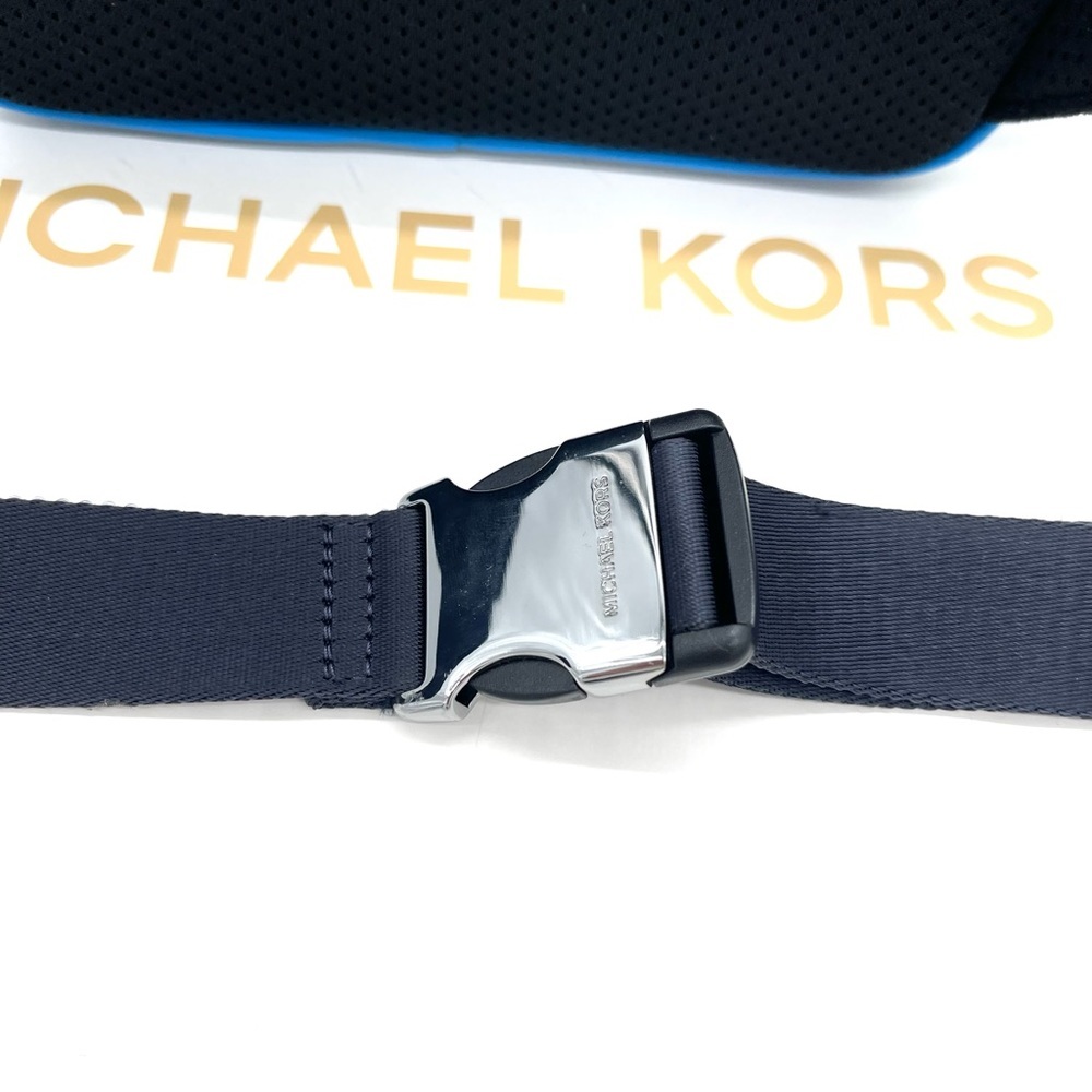Michael Kors Cooper Double Zip Signature Belt Bag - Picture 5 of 11